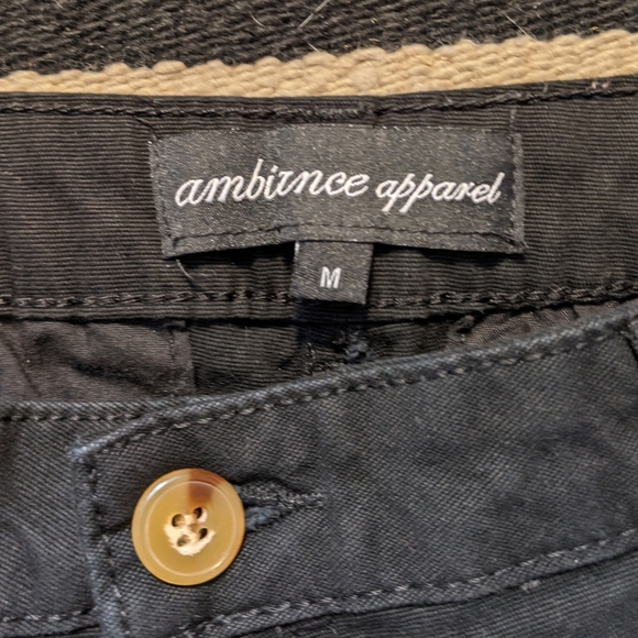 Black shorts!🌞 - Picture 2 of 3